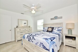 3 bedrooms, desk, iron/ironing board, travel cot