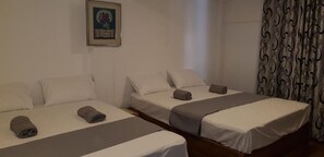 家庭四人房 | 無線上網、床單