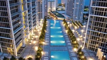 Piscine extérieure, piscine chauffée