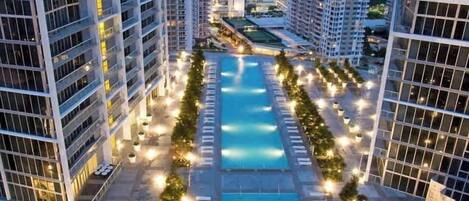 Outdoor pool, a heated pool