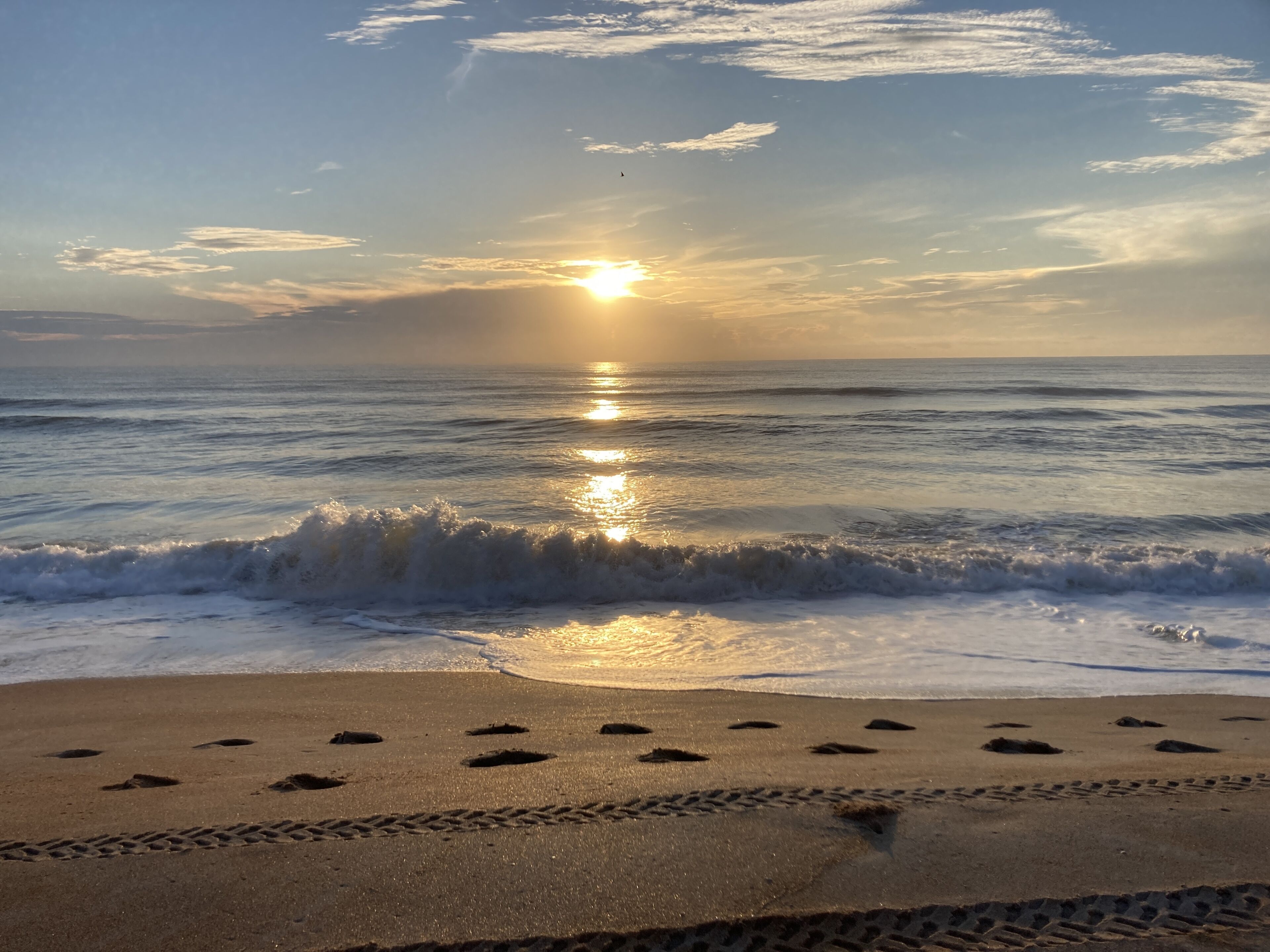 靠近海滩、沙滩椅、沙滩毛巾