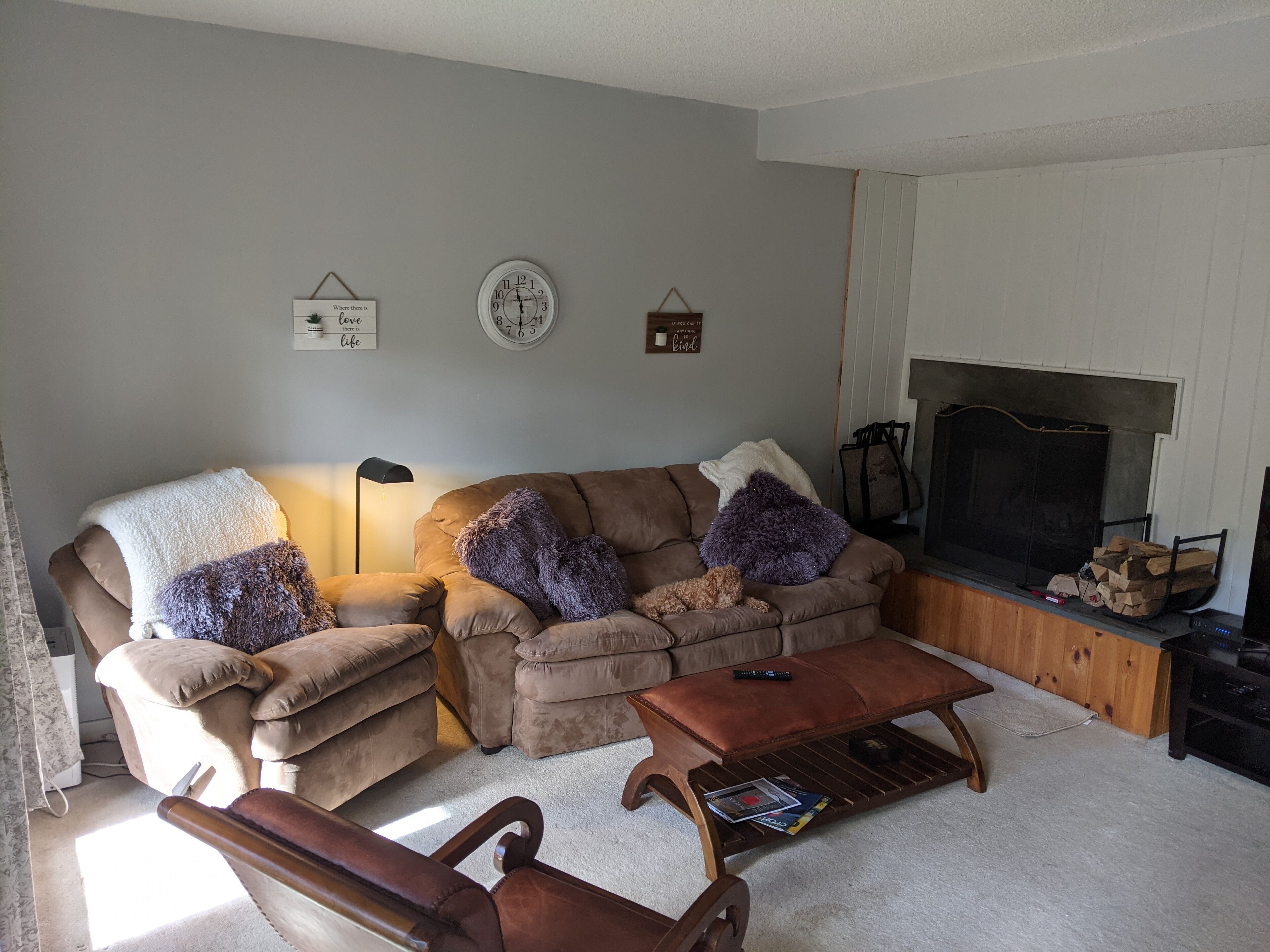 Cozy condo just a short walk to slopes and walking trails