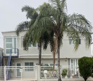 Exterior - Modern Two-Bedroom Apartment near SJU Airport & Isla Verde Beaches (Carolina)