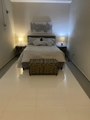 2 bedrooms, desk, iron/ironing board, free WiFi - Modern Two-Bedroom Apartment near SJU Airport & Isla Verde Beaches (Carolina)