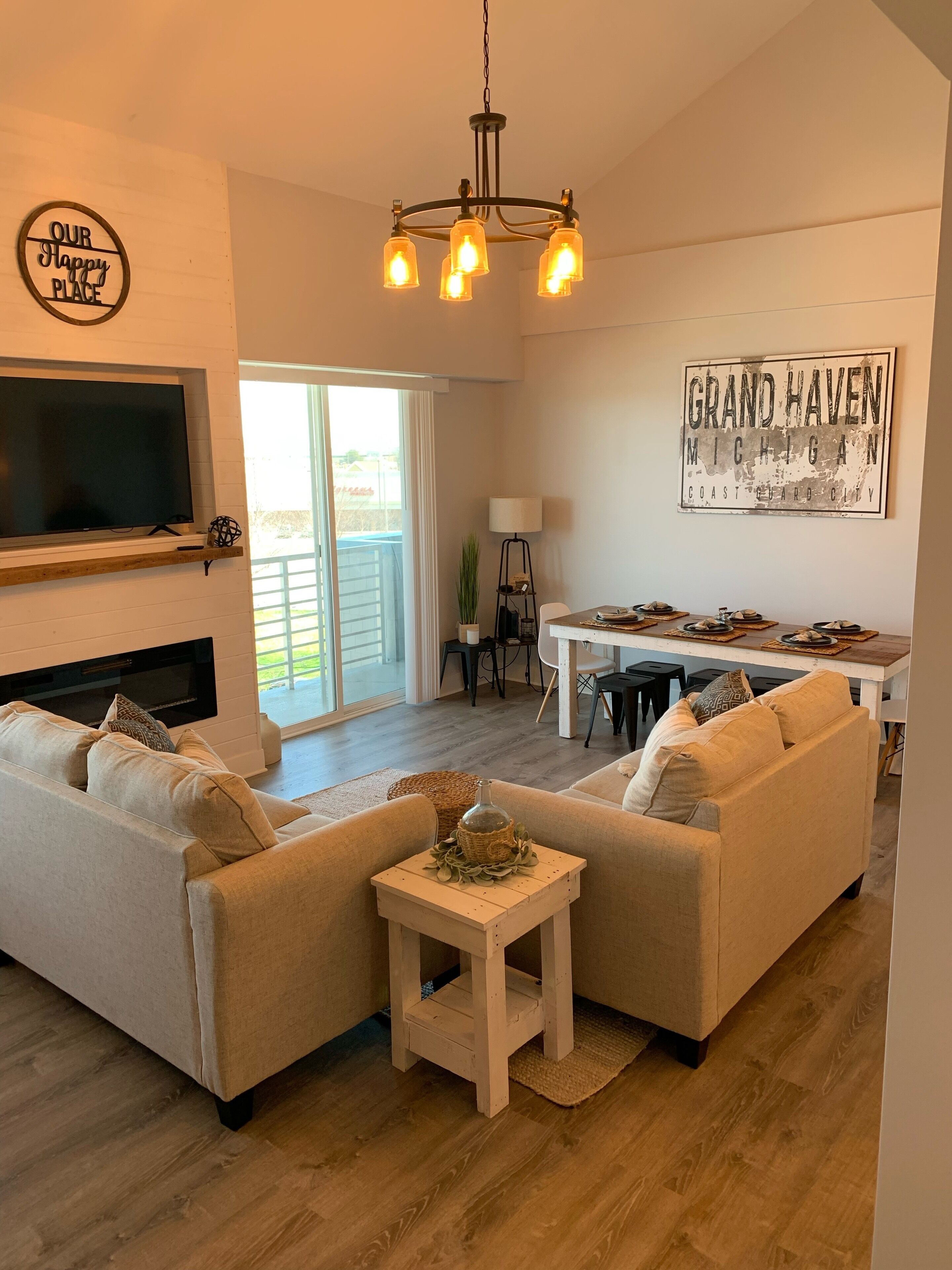 Smart TV, fireplace, printers