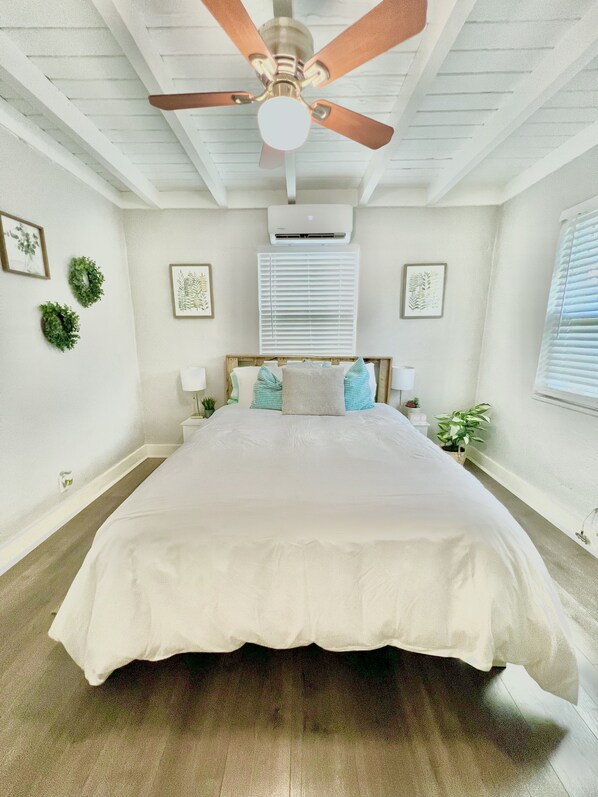 2 bedrooms, desk, iron/ironing board, free WiFi