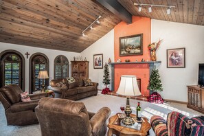 Studio (3 Bedrooms) | Façade de l’hébergement