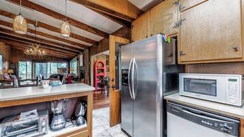 Studio (3 Bedrooms) | Fasilitas properti