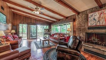 Studio (3 Bedrooms) | Fasilitas properti