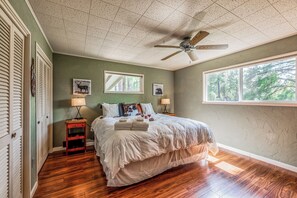 Studio (3 Bedrooms) | Property amenity