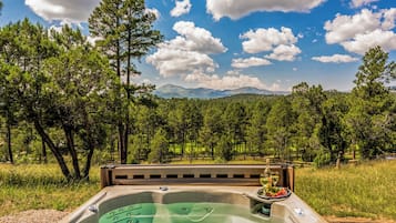 Studio (3 Bedrooms) | Bagian depan properti