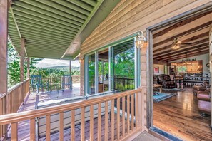 Studio (3 Bedrooms) | Property amenity