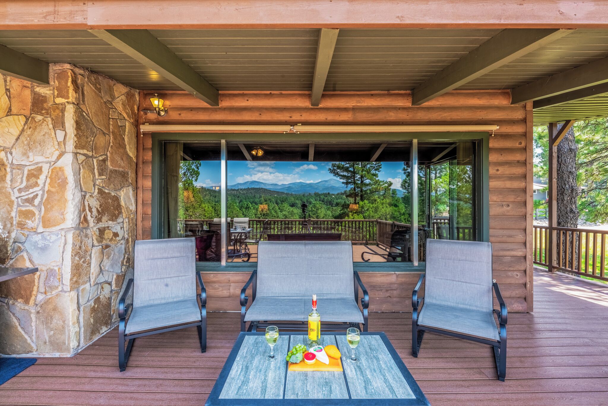 Studio (3 Bedrooms) | Property amenity