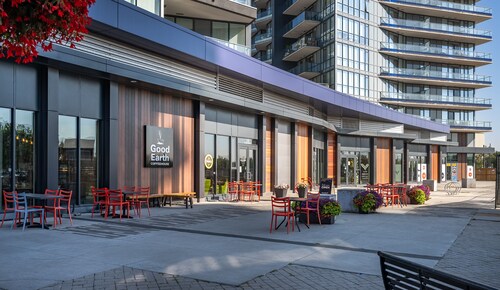 Spacious 3-Bed Downtown, AC, Heated Underground Prkg, Near Saddledome & Stampede