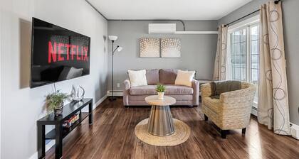 Stylish 3 Beds, Underground Parking, A/C, Stampede & Saddledome