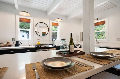 Blue Mountain Loft - A Unique Jewel In The Trees