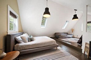 1 bedroom, free WiFi, bed sheets - Blue Mountain Loft - A Unique Jewel In The Trees (Wilseyville)