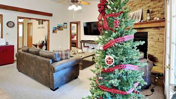 Studio (3 Bedrooms) | Divers