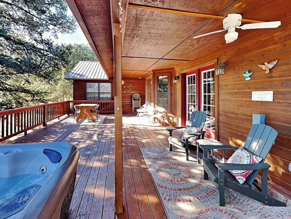 Studio (3 Bedrooms) | Tiện nghi, dịch vụ nơi lưu trú