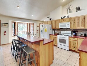 Estudio (3 Bedrooms) | Servicio de la propiedad