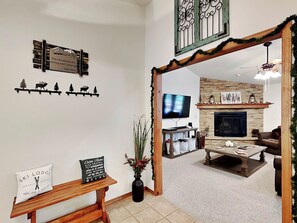 Studio (3 Bedrooms) | Khác