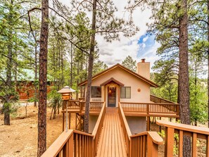 Cabin (Hidden Canyon) | Exterior