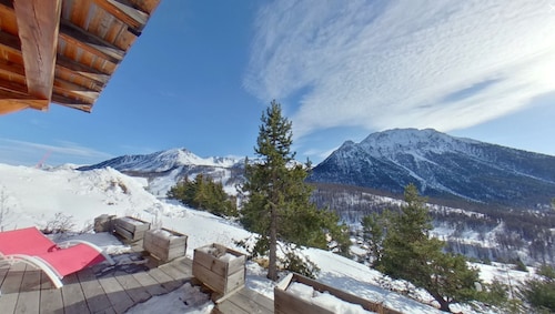 Cosy Mountain_view_free park