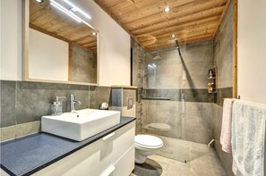 Shower, hair dryer, towels - Cosy Mountain_view_free park (Montgenèvre)