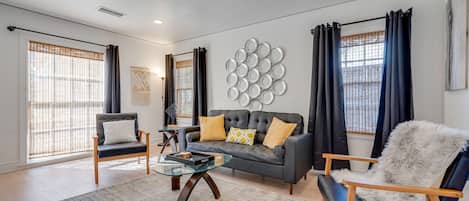 Smart TV, fireplace, DVD player, books