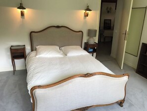 3 عدّة غرف نوم