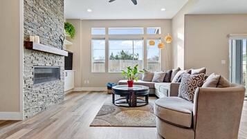 Smart-tv och eldstad