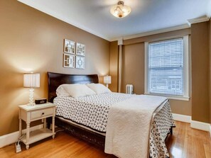 2 soveværelser, strygejern/strygebræt, weekendseng, gratis Wi-Fi