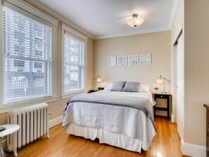 2 bedrooms, iron/ironing board, free WiFi, bed sheets