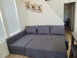 Interior - Sunflower @ the Oasis – Ehrenberg, AZ. Pet-friendly. Low-ceiling loft area. (Ehrenberg)