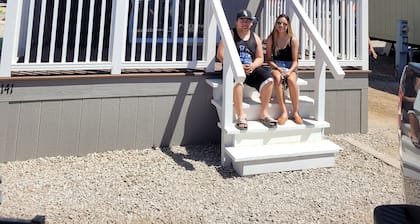 Sunflower @ the Oasis – Ehrenberg, AZ. Pet-friendly. Low-ceiling loft area.