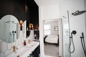 Bathtub