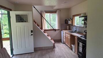 冰箱、微波炉、烤箱、洗碗机