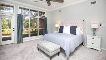 3 bedrooms, desk, iron/ironing board, free WiFi
