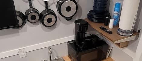 Fridge, microwave, coffee/tea maker, electric kettle