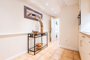 Unclassified image, 3 of 49, button