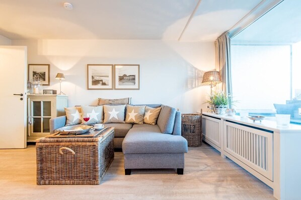 TV, DVD player - Exclusive. Central. Close to the beach. - House Käpt'n-Christiansen (Sylt)