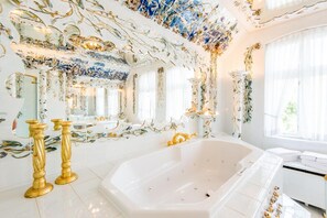 Unclassified image, 2 of 52, button