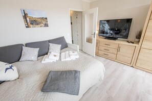 1 bedroom, WiFi, bed sheets - Dünenhof zum Kronprinzen, Whg. 73 - Dünenhof zum Kronprinzen (Wenningstedt-Braderup (Sylt))