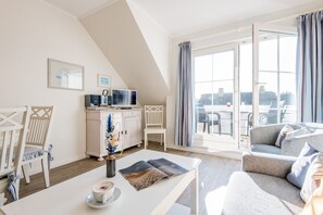 Unclassified image, 3 of 36, button