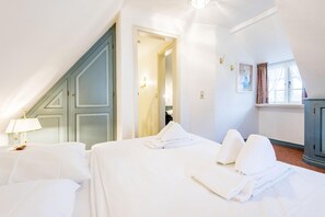 2 Schlafzimmer, Zimmersafe, Bügeleisen/Bügelbrett, WLAN
