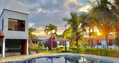 Exclusive Villa with private pool in Quindio