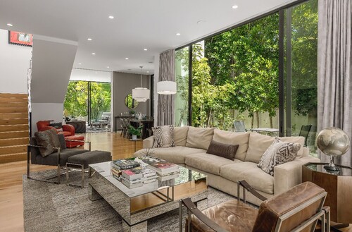WEST HOLLYWOOD MODERN OASIS - Walk to dining & shopping. Gated. Private. Clean.