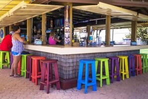 Bar (in der Unterkunft)