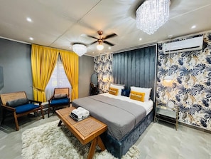 4 bedrooms, desk, iron/ironing board, WiFi