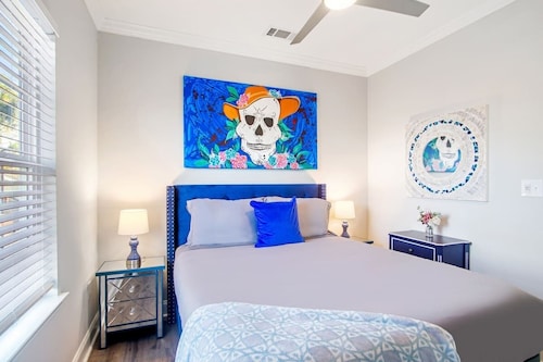 Breathtaking! 5 Bedroom Home Near *French Quarter* - Metairie, LA